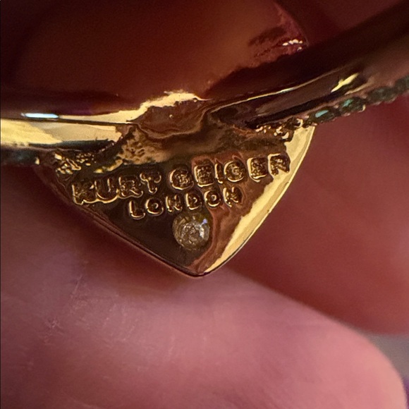 Kurt Geiger Rainbow Crystal Heart Cocktail Ring in Gold Tone Sz 7. New - Picture 7 of 7